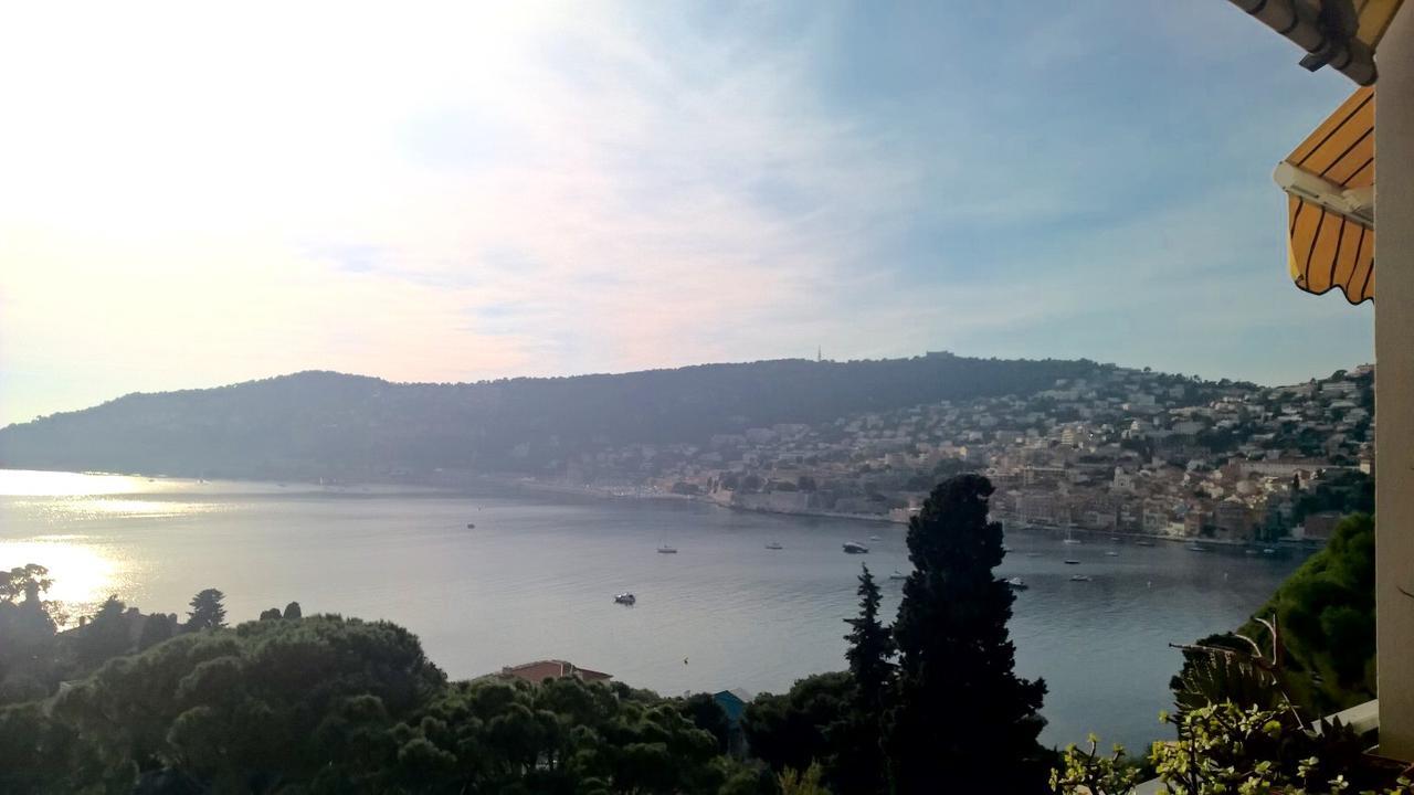 Апартаменти Vintage Flat Overlooking Villefranche Bay Екстер'єр фото